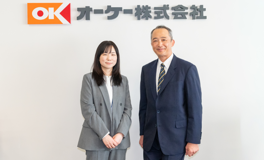 ビジネススーツの女性と男性