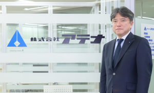 スーツ姿の男性