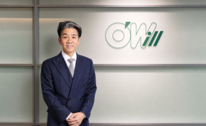 スーツ姿の男性